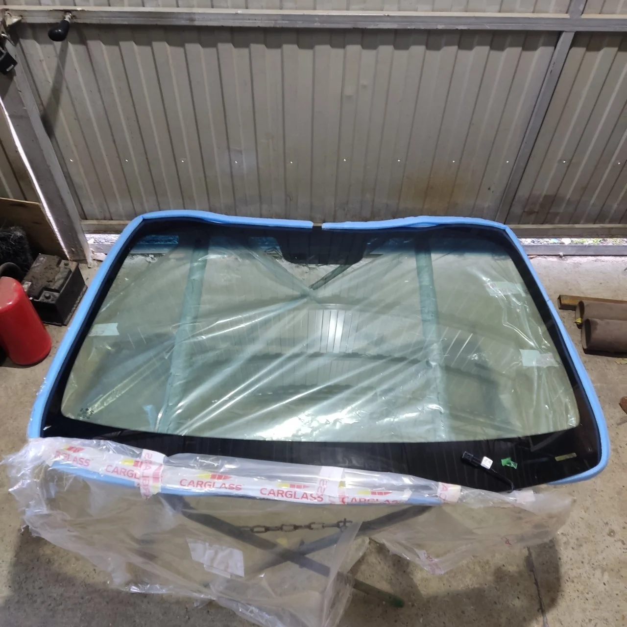 Стекло лобовое Kia Optima 3 2016 861112T160, переднее