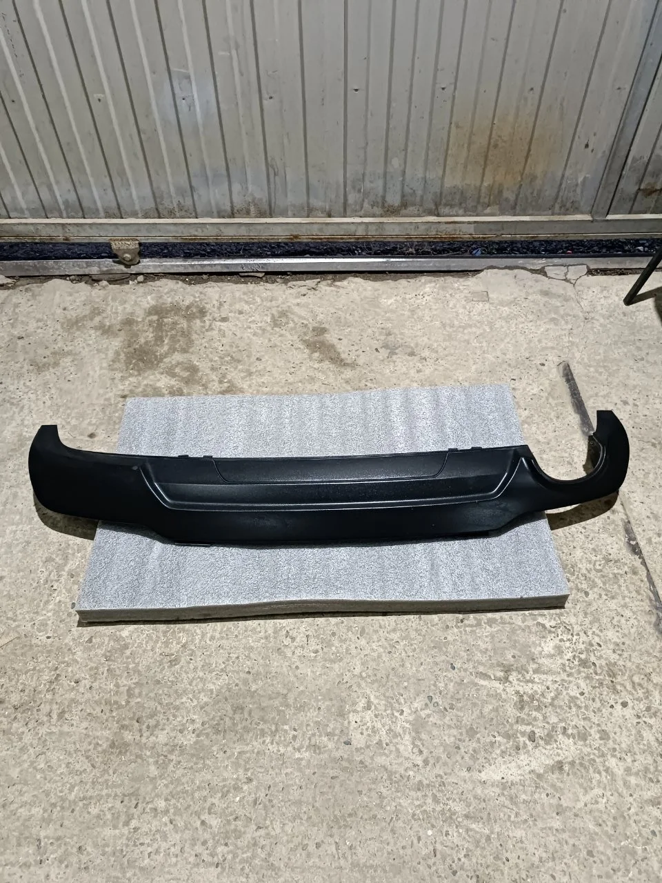 Юбка бампера Mercedes C A2048853738, задняя