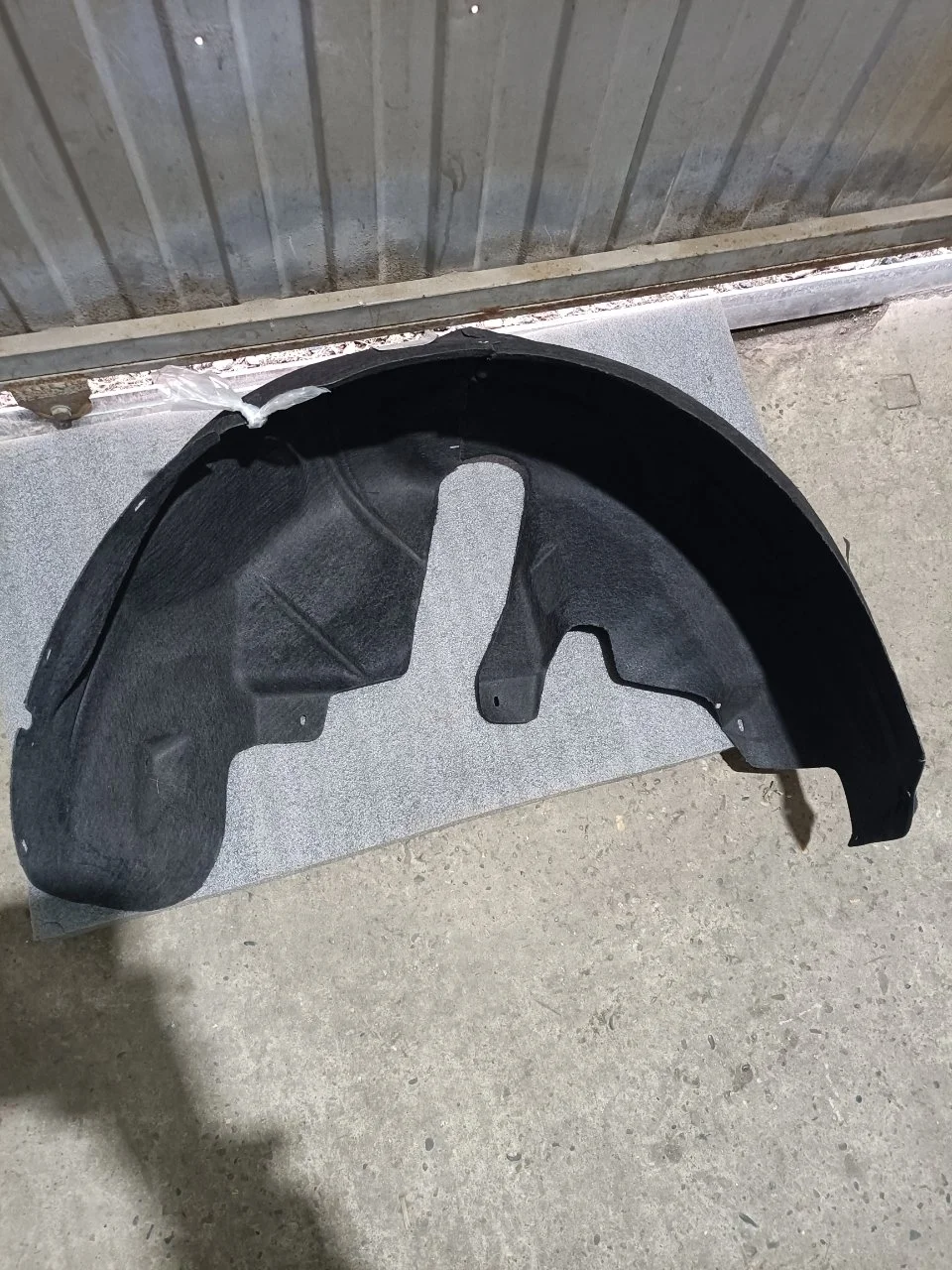 Подкрылок Skoda Octavia A5 2012 1Z0810970, задний правый