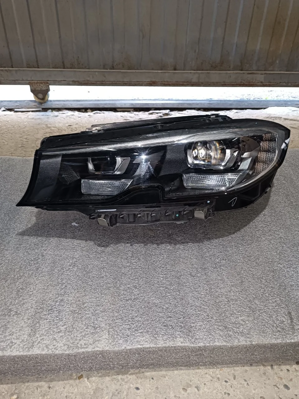 Фара LED BMW 3 G20 63118496149, передняя левая