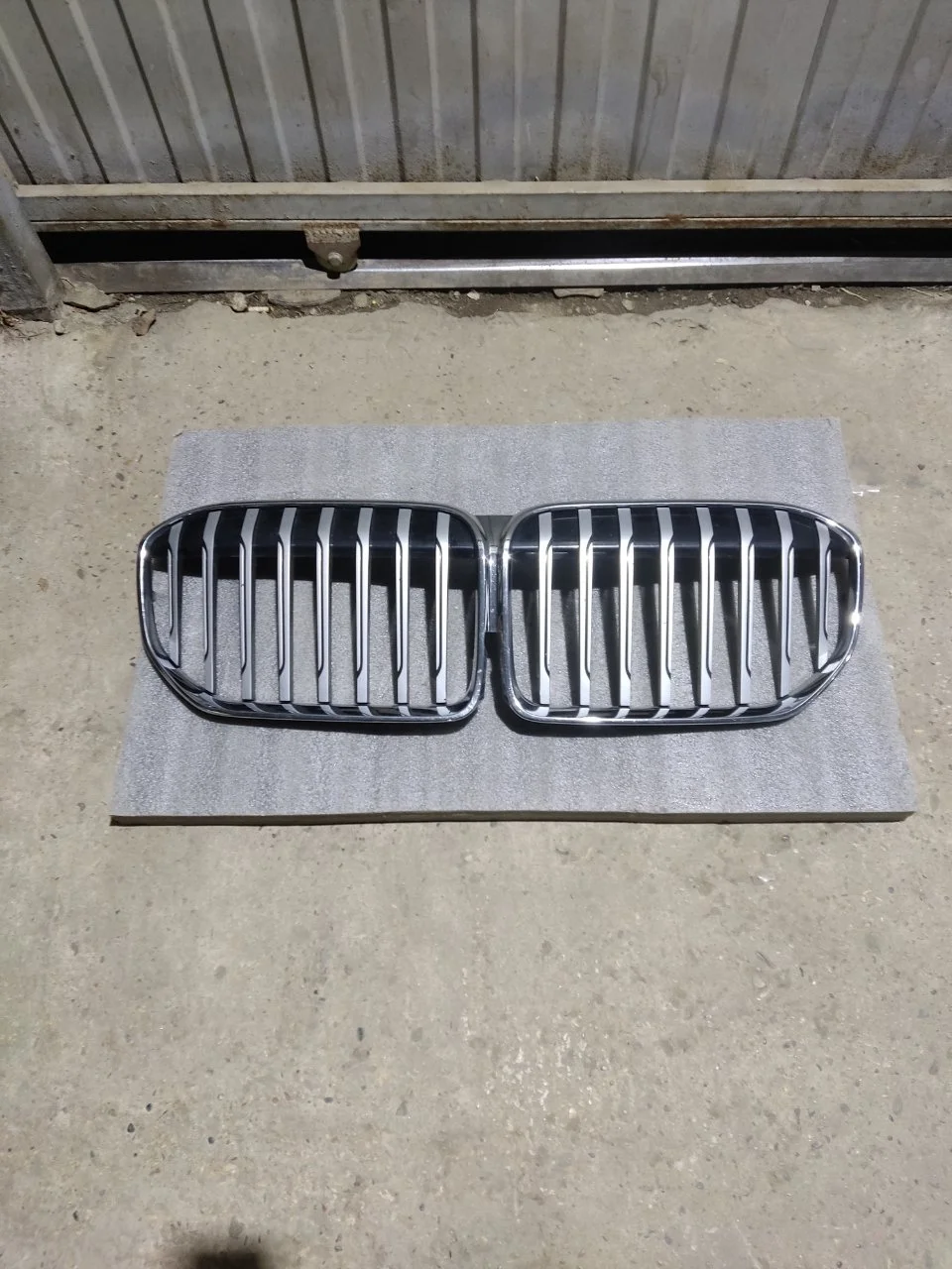 Решетка радиатора BMW 7 G11/G12 2019-2023 51137475318 G11, передняя