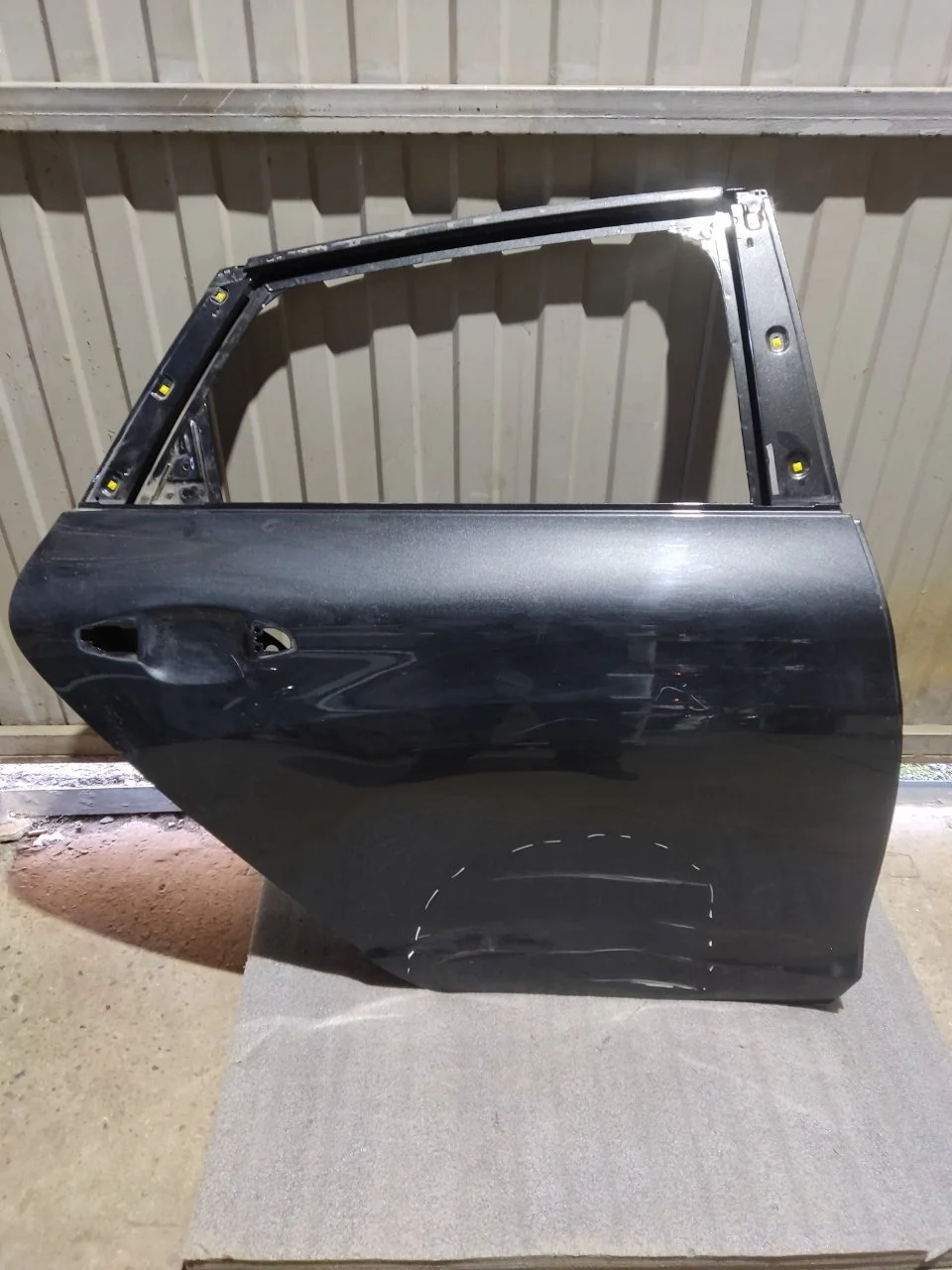 Дверь Kia K5 2023 77004L2000, задняя правая