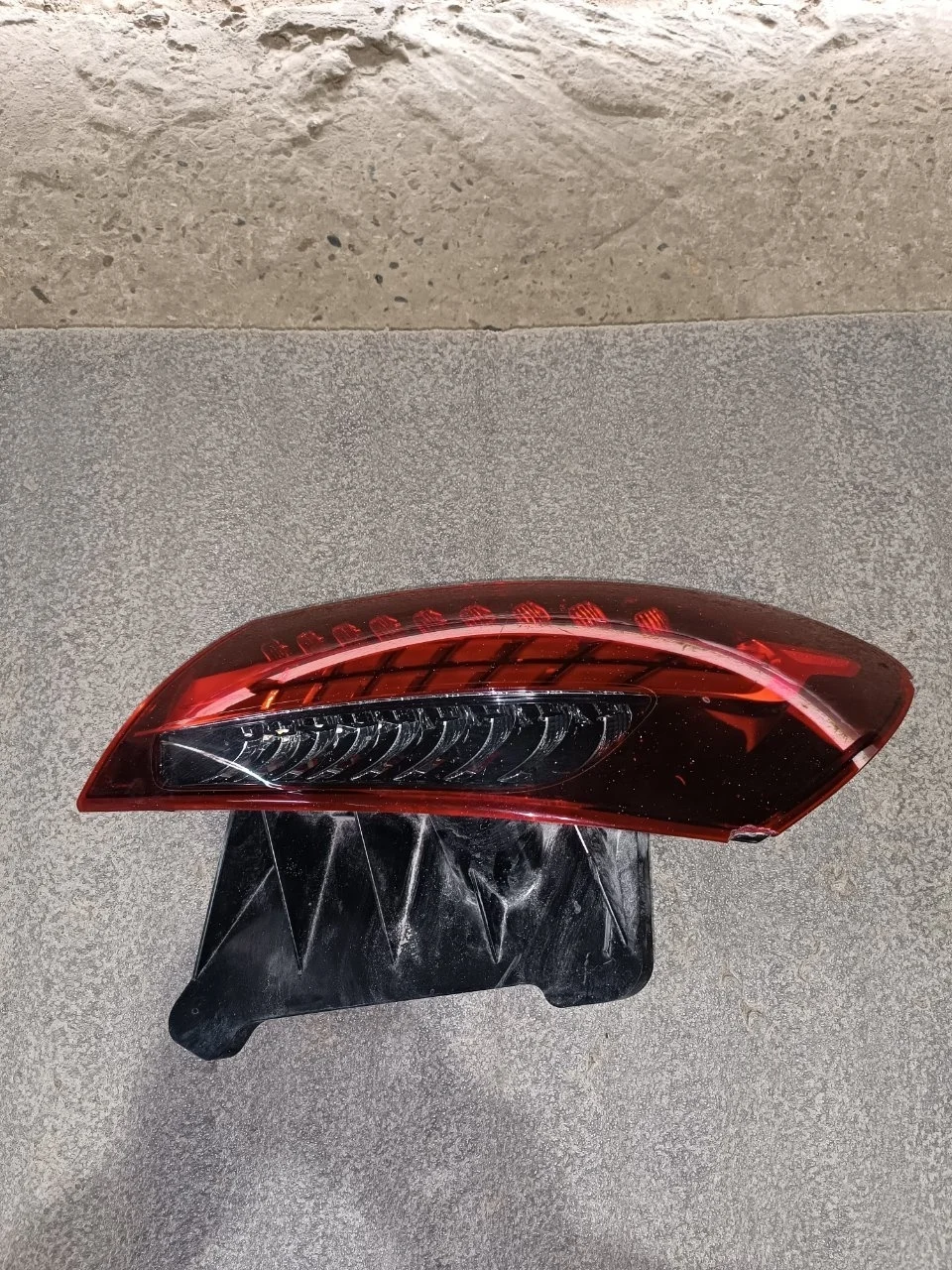 Фонарь наружный Mercedes C A2139065209, задний правый