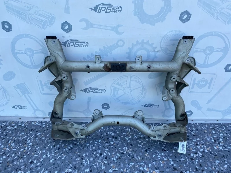 Подрамник передний Mercedes-benz CLS 2011 C218