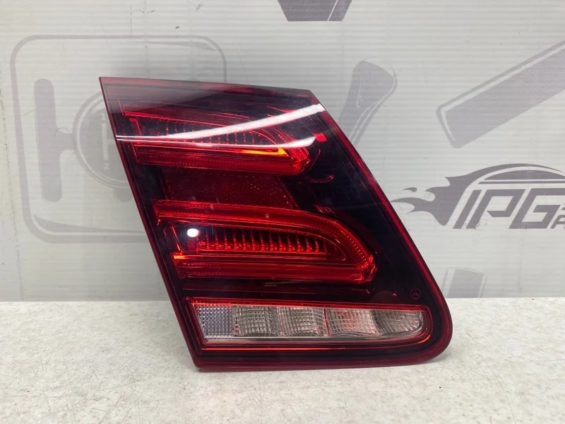 Фонарь задний левый крышку багажника Mercedes-benz 2013 W212