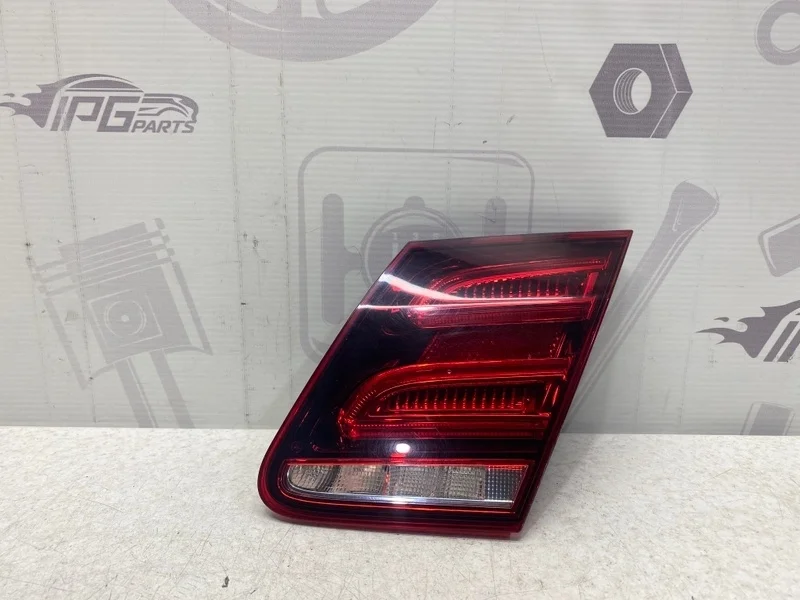 Фонарь задний правый крышку багажника Mercedes-benz 2013 W212