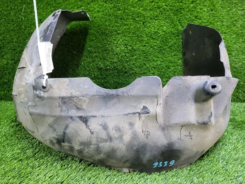 Подкрылок Audi A4 2002 8E0821171E B6 ASN 3.0, передний левый