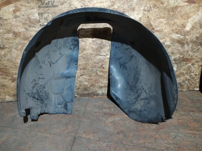 Подкрылок Volvo V50 2009 MW