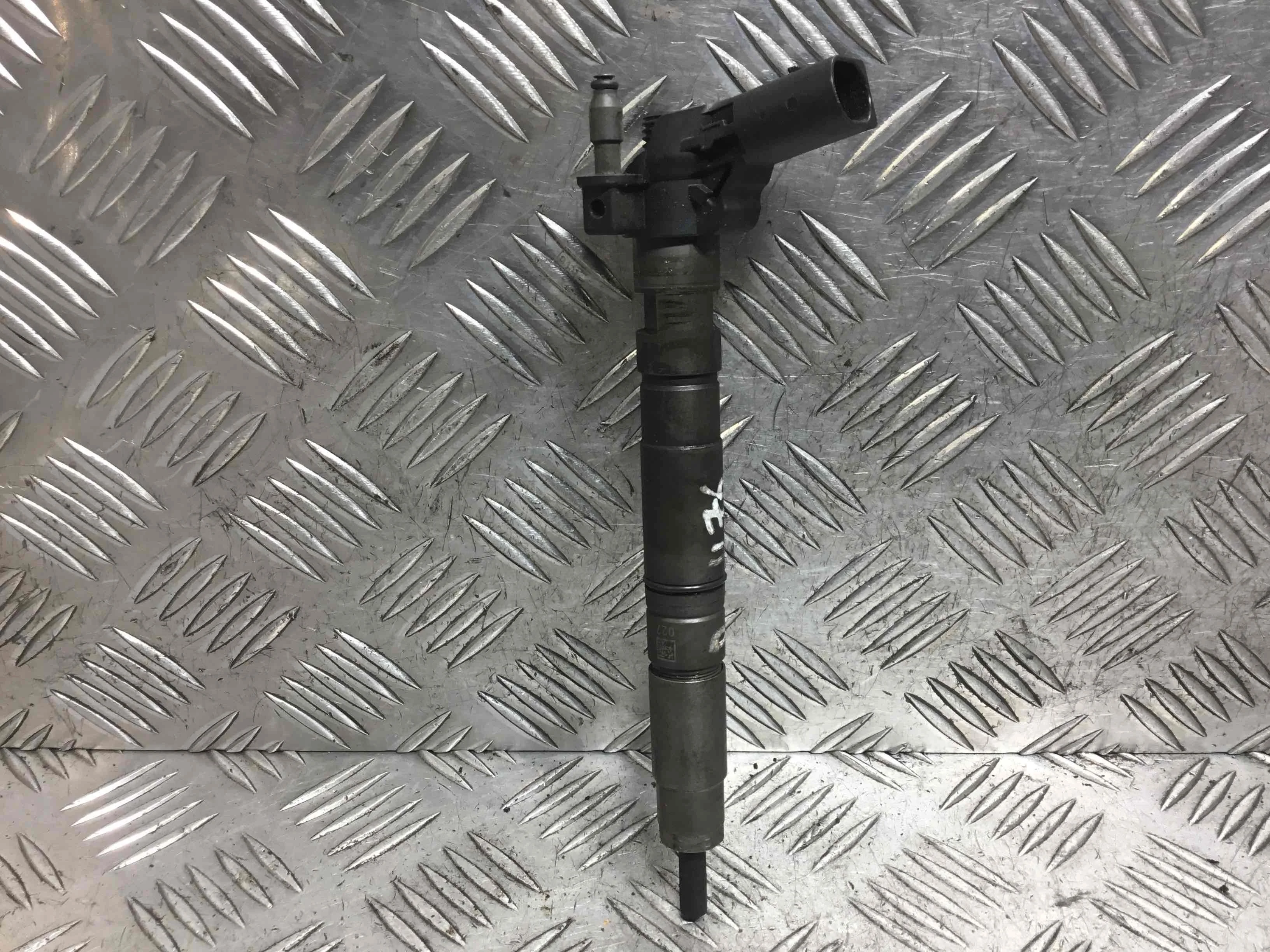 Форсунка Audi A6 C6/4F (2004-2008) дизель 2.7 TDI Вариатор Седан