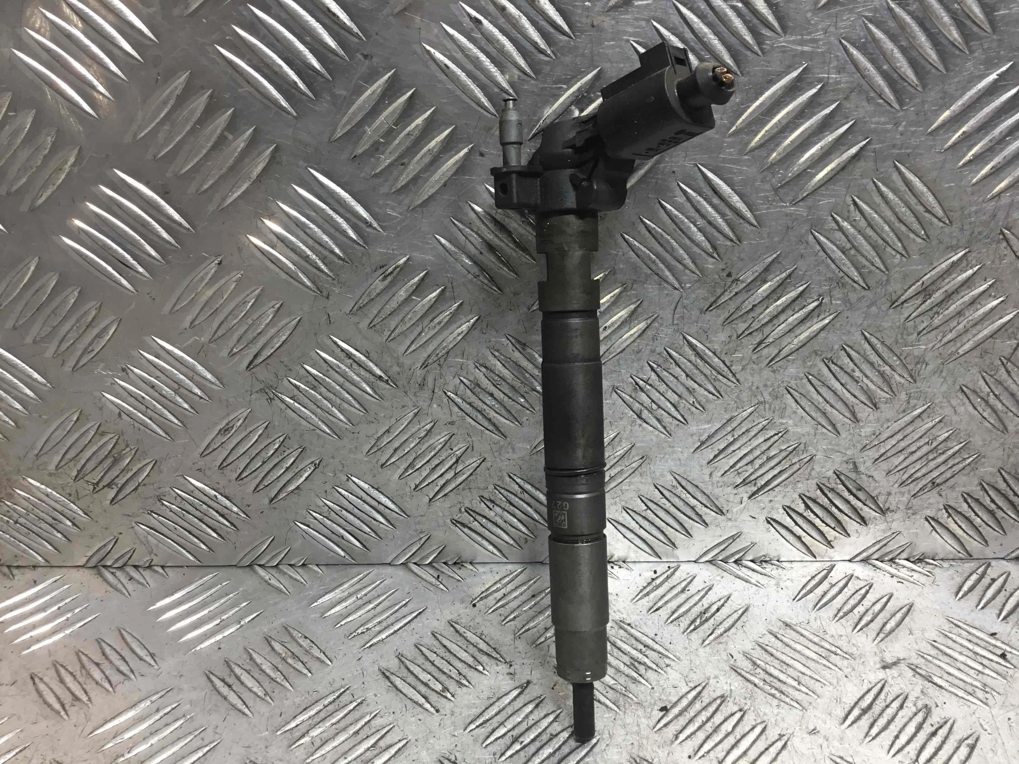 Форсунка Audi A6 C6/4F (2004-2008) дизель 2.7 TDI Вариатор Седан