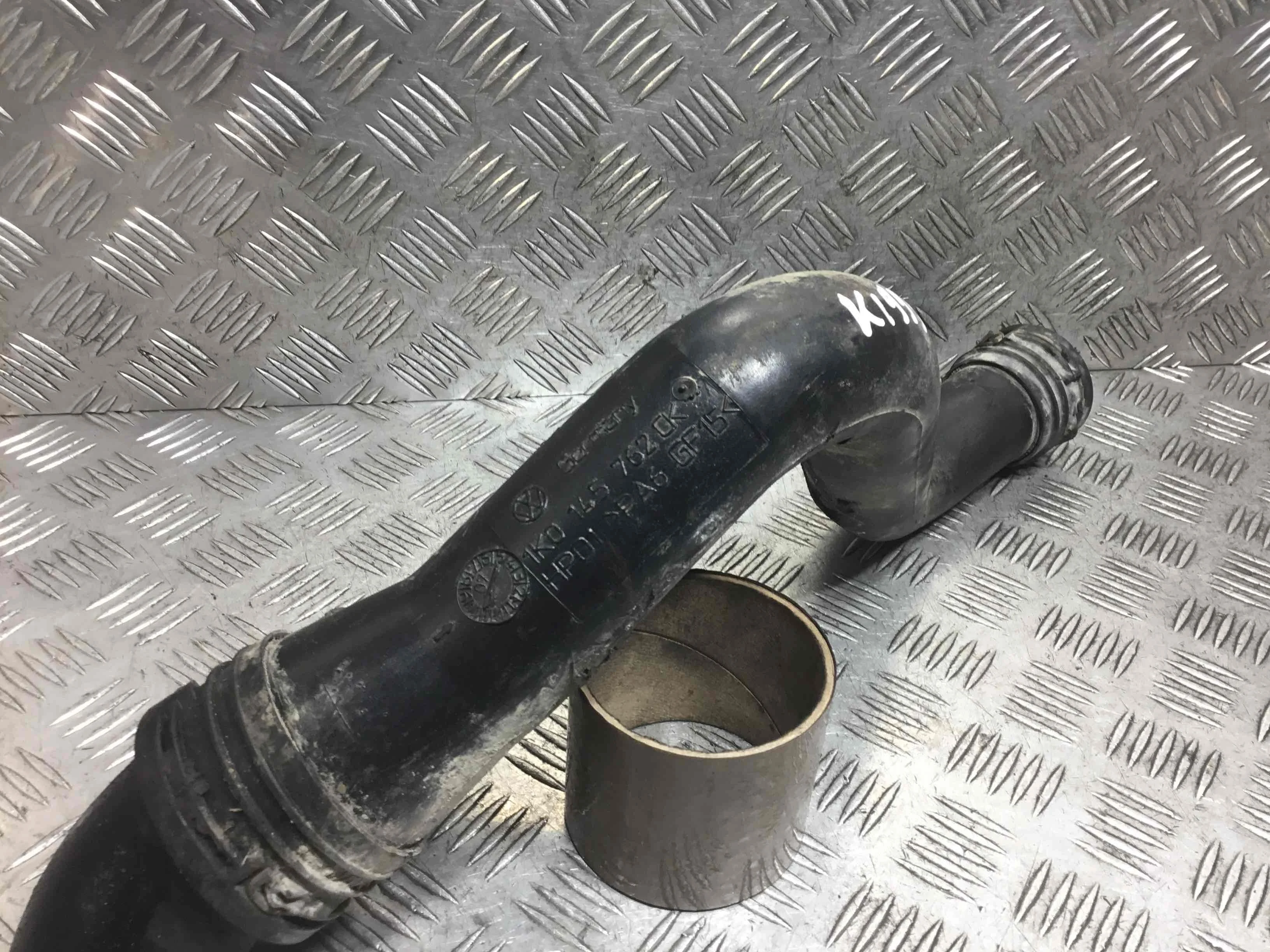 Патрубок интеркулера Audi A3 8P/8PA [рестайлинг] (2004-2008) дизель 1.9 TDI Механика Х/б