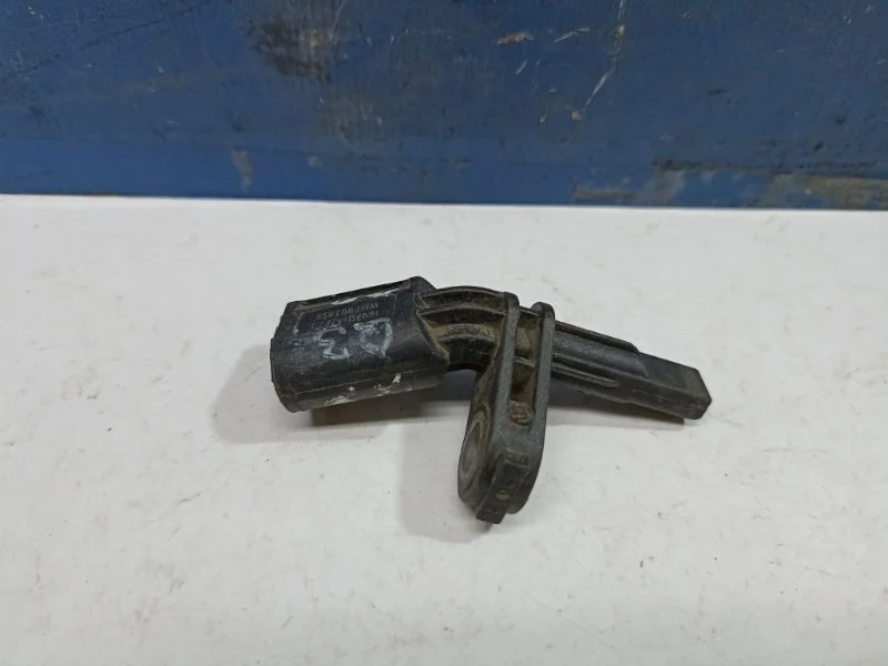 Датчик ABS Audi Q3 WHT003856 8UB, передний правый