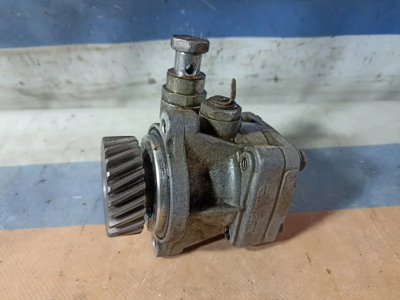 Насос ГУР Mitsubishi Pajero 4 MR992873 4M41