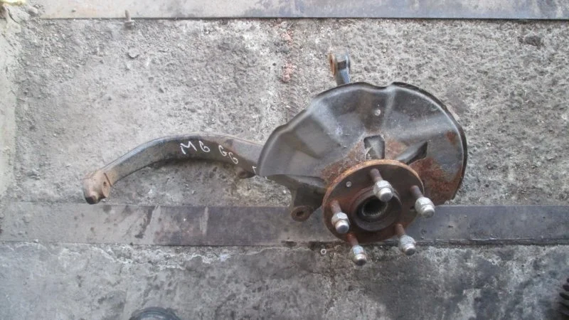 Кулак поворотный Mazda Mazda 6 GR1A33030, передний левый