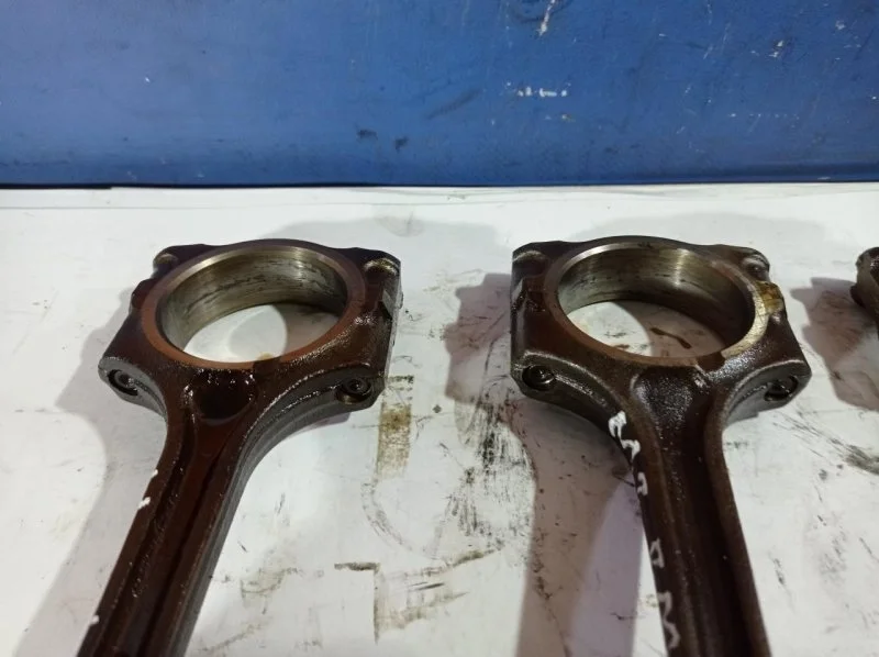 Поршень с шатуном Mazda Mazda 3 2013-2018 FS0111210B BM