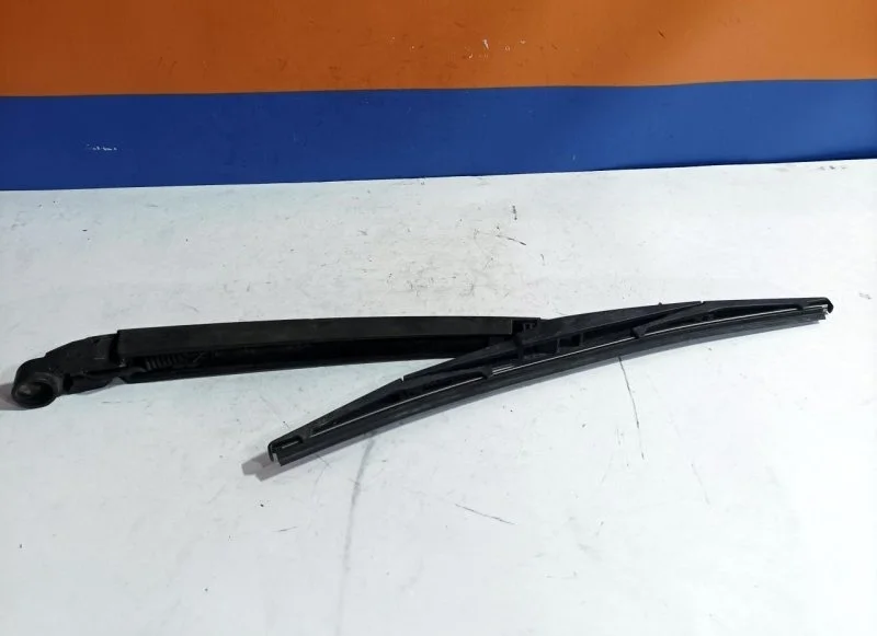 Поводок дворника двери багажника Mazda CX-7 2007-2012 EG2167421 ER