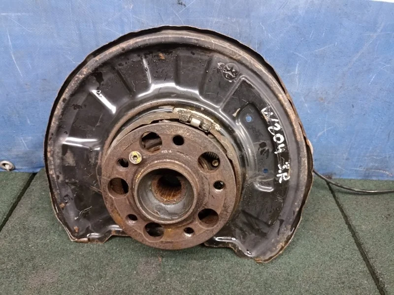 Кулак Mercedes-Benz C-Class W204 A2043500441, задний правый