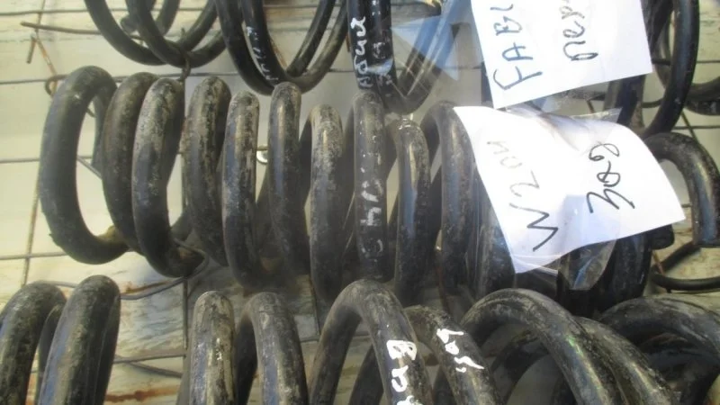 Пружина Mercedes-Benz C-class W204 A2043240604, задняя