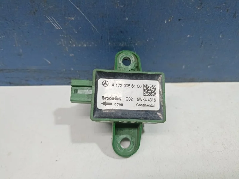 Датчик удара Mercedes-Benz C-Class 2007-2015 A1729056100 W204