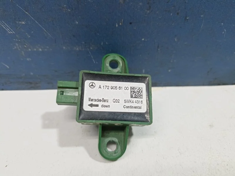 Датчик удара Mercedes-Benz C-Class 2007-2015 A1729056100 W204