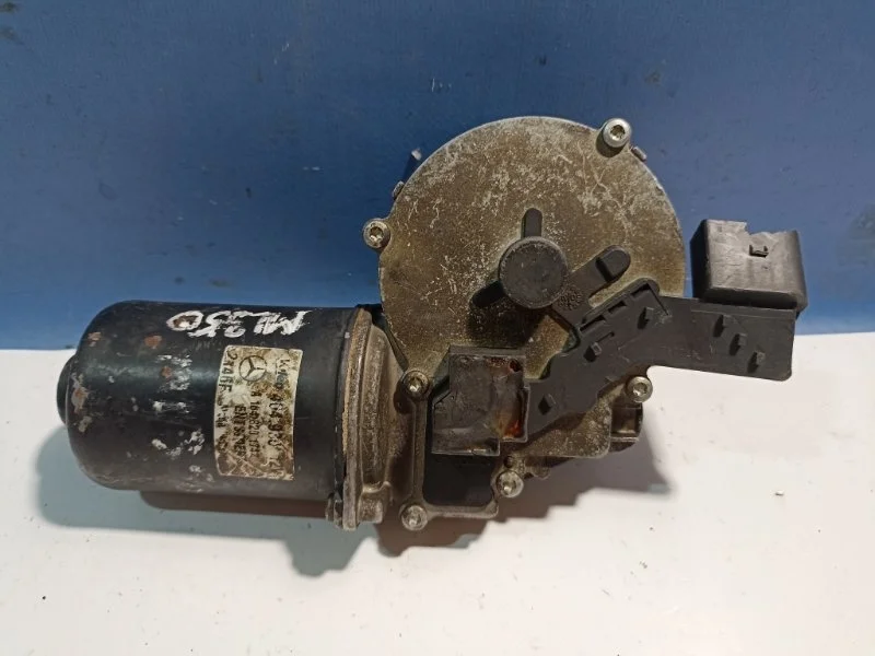 Моторчик стеклоочистителя Mercedes-Benz M-Class W164 A1648202442, передний