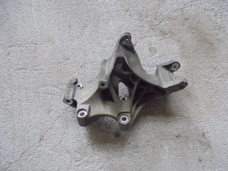 Кронштейн генератора Vortex Estina A113701118EA