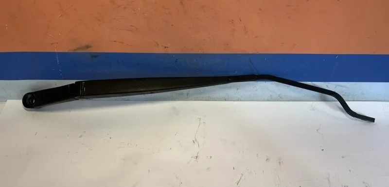 Поводок дворника Kia Rio 3 983201R000, правый