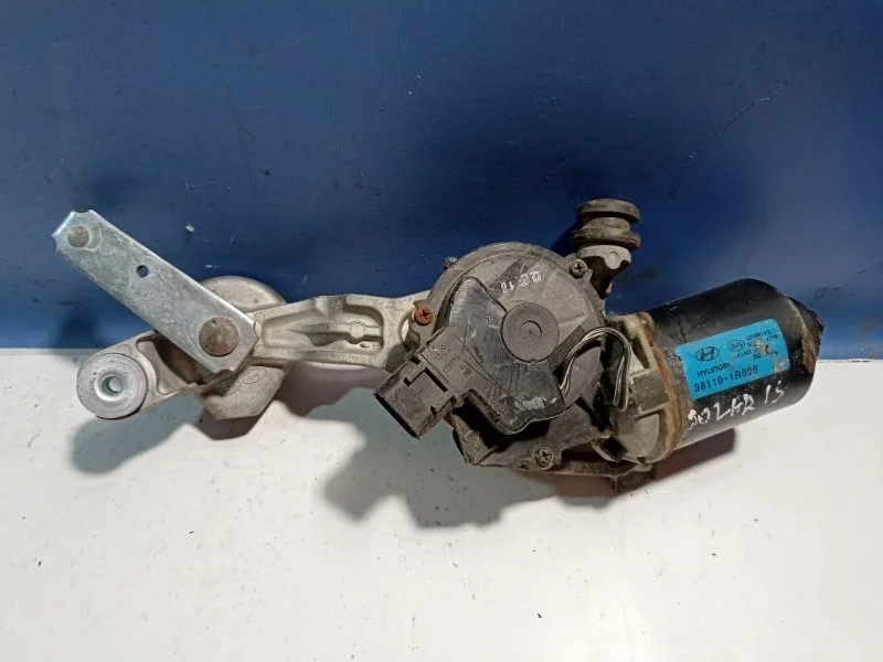 Моторчик стеклоочистителя Hyundai Solaris 1 981201R000 RB