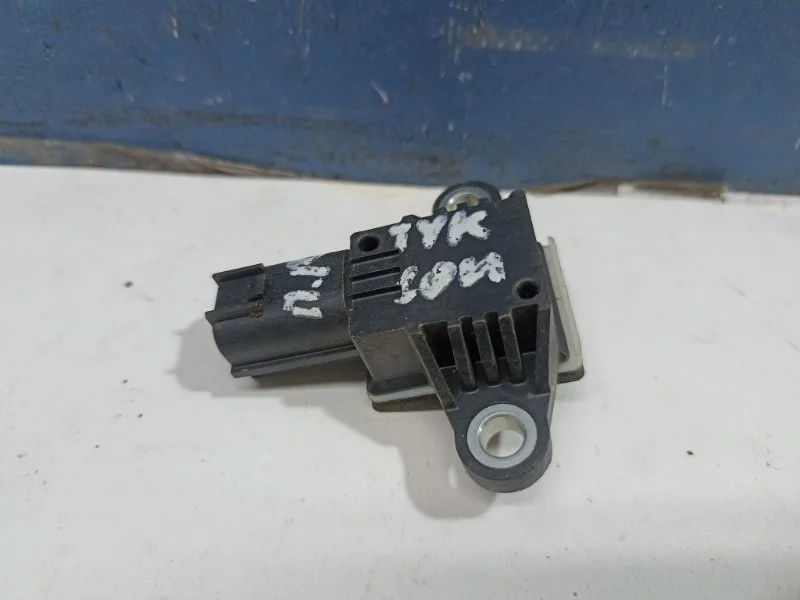 Датчик удара двери Hyundai Tucson 3 2018 95920B1050 TL 2.0 G4NA, передний