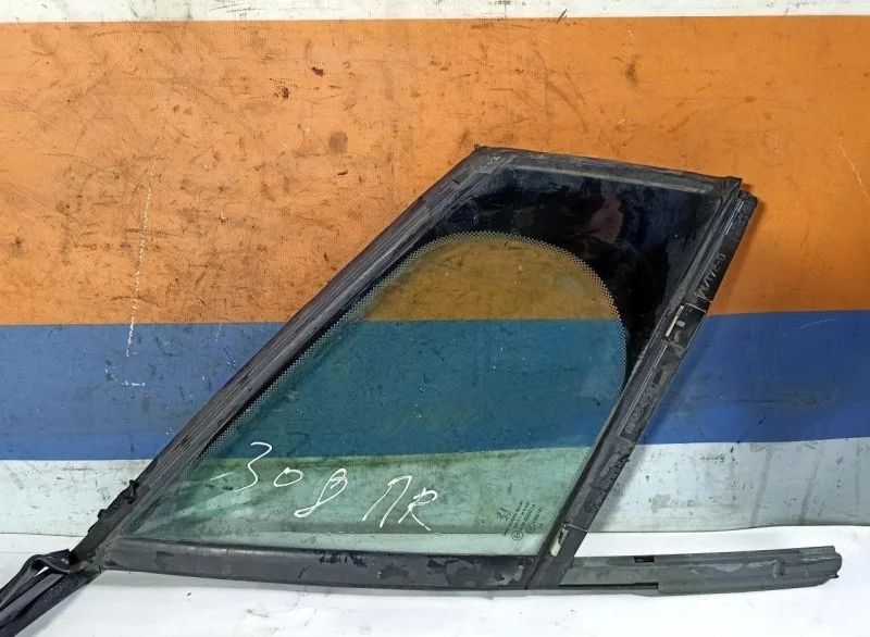 Форточка Peugeot 308 2007-2015 9300T9, передняя правая