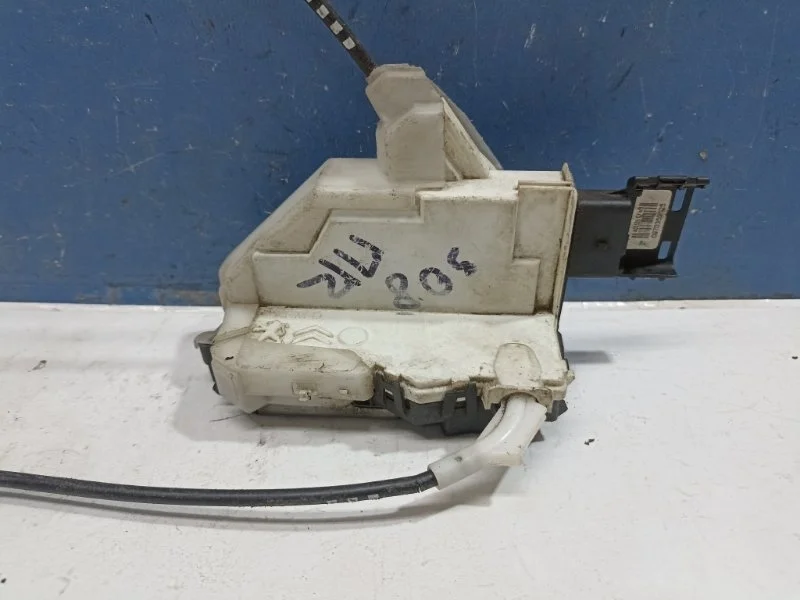 Замок двери Peugeot 308 2010 9136CR, передний правый