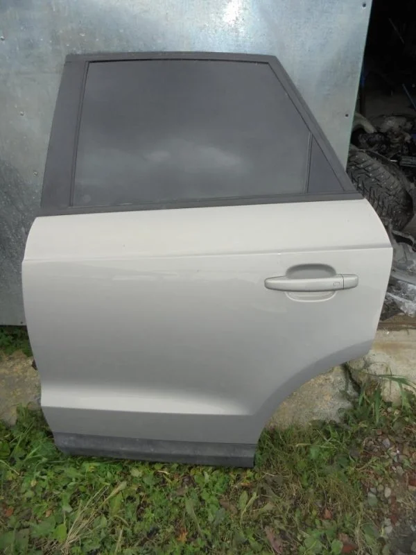 Ручка наружная Audi Q3 8T0837205AGRU 8UB, задняя левая