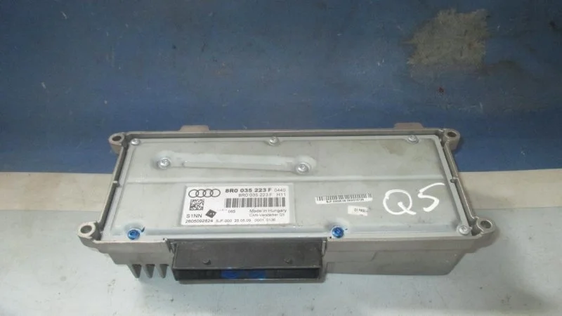 Усилитель акустической системы Audi Q5 2008-2017 8R0035223F 8R