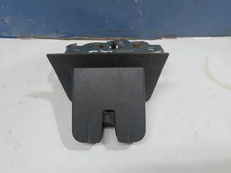 Замок багажника Audi Q3 8K9827505 8UB