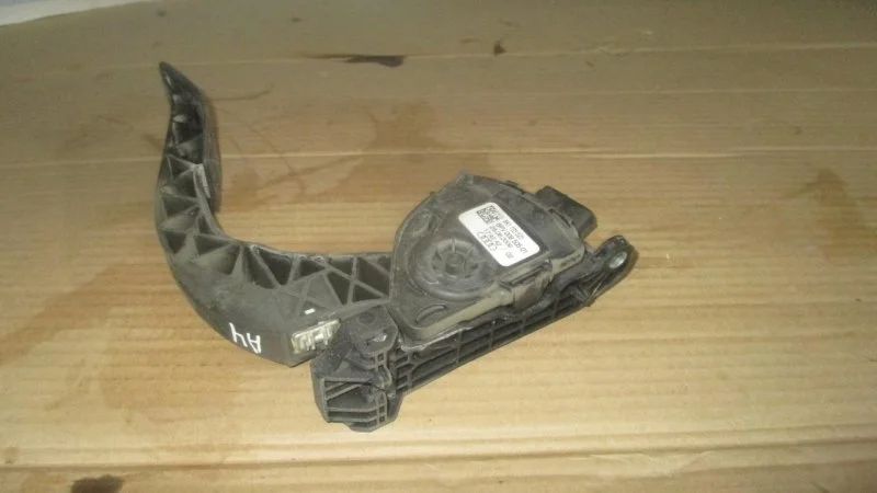Педаль газа Audi A4 2007-2015 8K1723523 B8