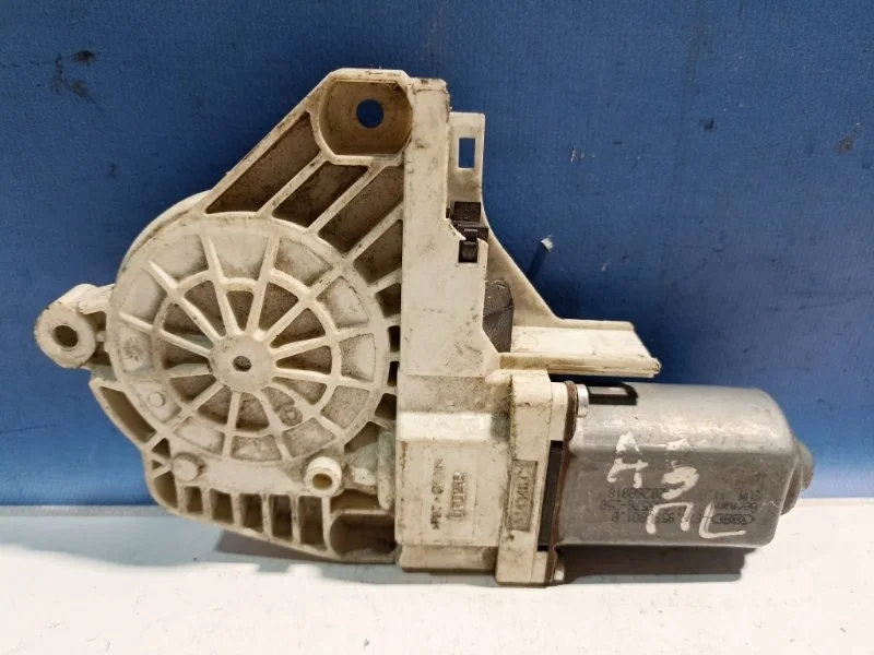 Моторчик стеклоподъемника Audi A5/S5 2007-2016 8K0959801B 8T, передний левый