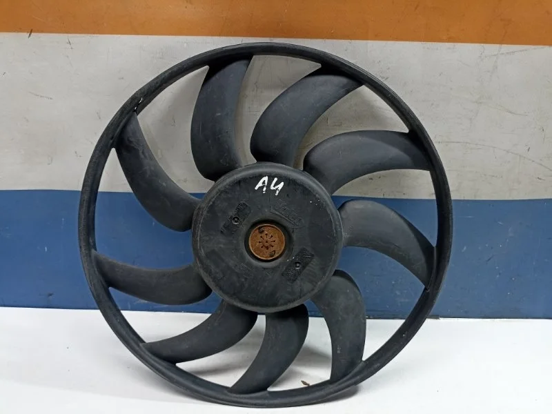 Вентилятор радиатора Audi A4 2007-2015 8K0959455G B8 2.0