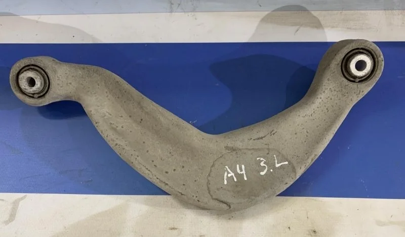 Рычаг подвески Audi A4 2007-2015 8K0505323F B8, задний