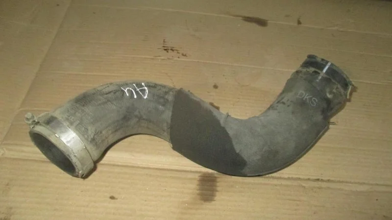 Патрубок интеркулера Audi A4 2007-2015 8K0145737J B8