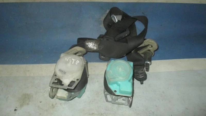 Ремень безопасности Nissan Note E11 05-11 888459U05A, задний