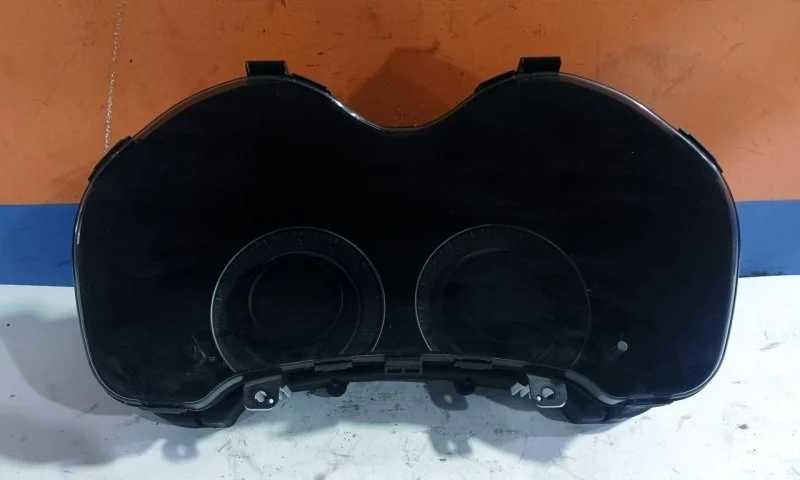 Щиток приборов Toyota Auris 2006-2012 8380002L92 E150 1.6 1ZR