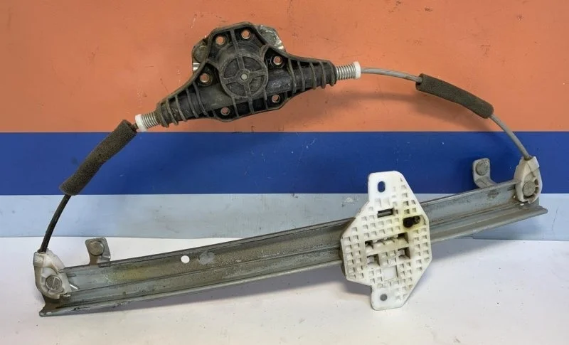 Стеклоподъемник Kia Rio 3 834024X000, задний