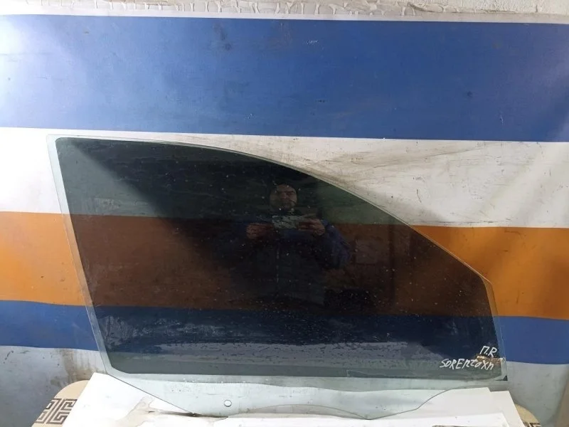 Стекло Kia Sorento 2 2009 - 2018 824212P001 XM 2.4 G4KE, переднее правое