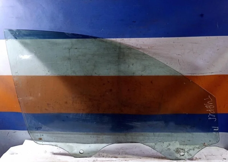 Стекло Volkswagen Touareg 1 2002 - 2010 7L0845202F 7L, переднее правое