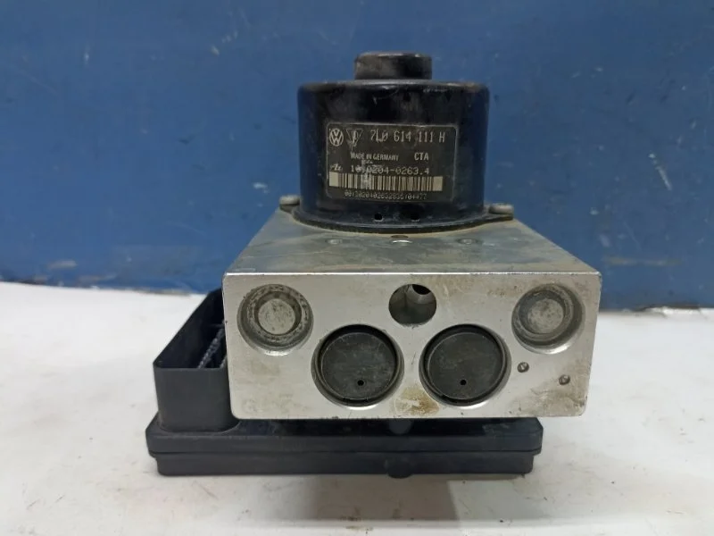 Блок ABS Volkswagen Touareg 1 2002 - 2010 7L0614111H 7L