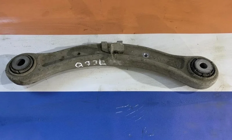Рычаг подвески Audi Q7 2005 - 2015 7L0505323A, задний