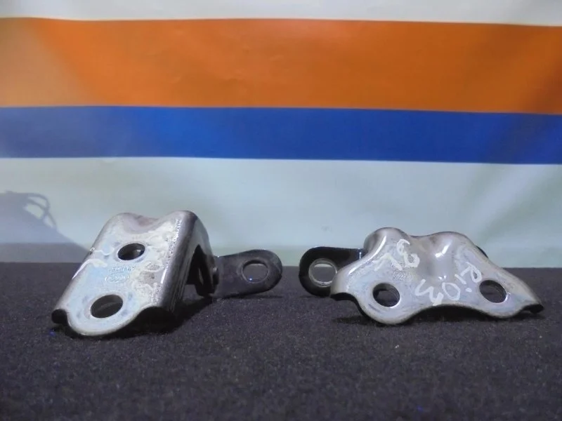 Петля Kia Rio 3 793500U000, задняя