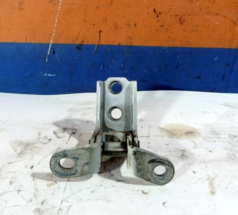 Петля Kia Sorento 2 2009 - 2018 793202B020 XM 2.4 G4KE, передняя правая