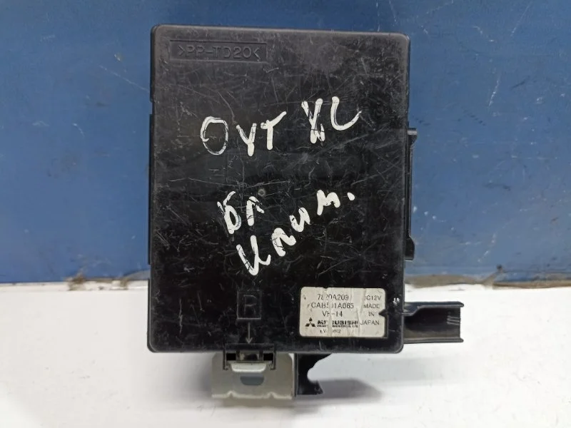 Блок управления климат-контролем Mitsubishi Outlander XL 7820A209