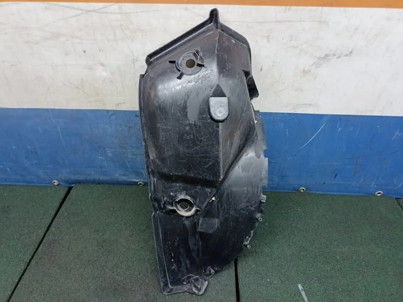 Подкрылок Renault Sandero 2 с 2014- 767488904R, задний правый